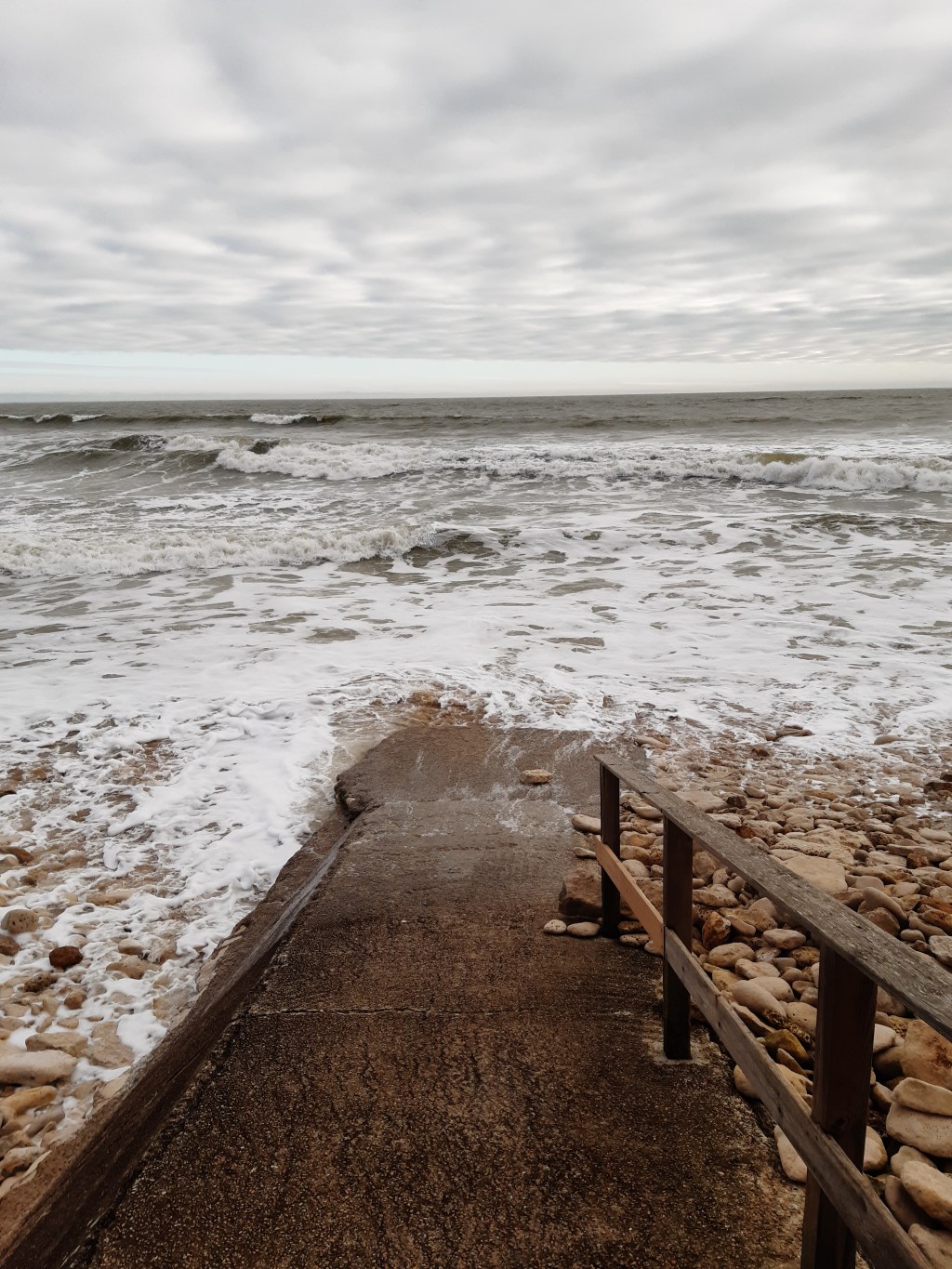 Aux éléments déments